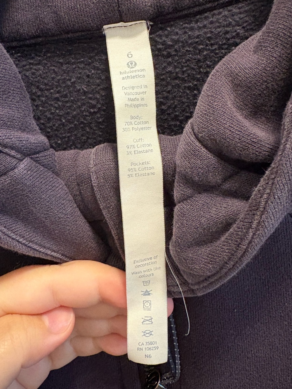 Lululemon Scuba Hoodie IV in black currant - Picture 4 of 7